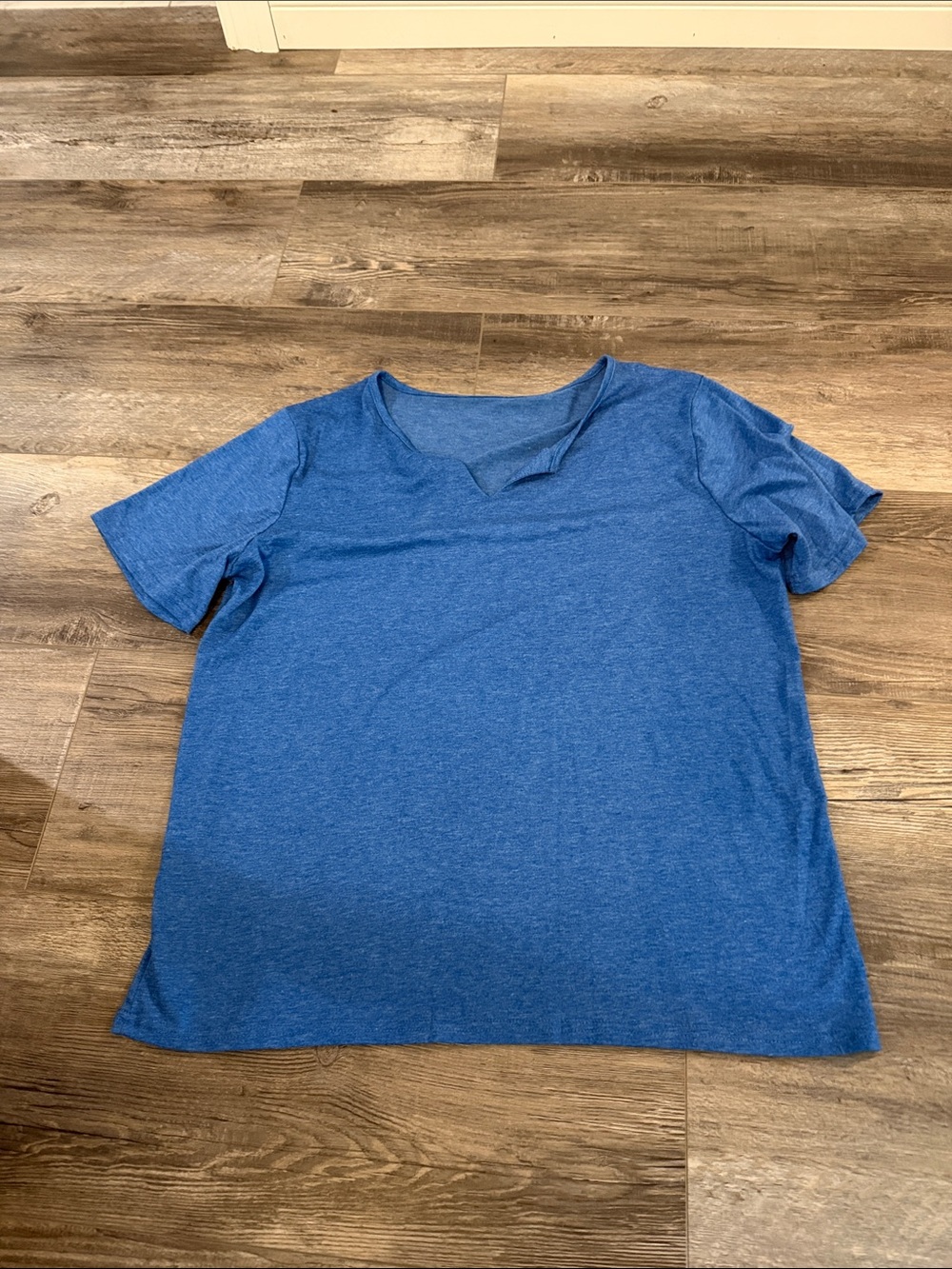 Women's Blue Short-Sleeve V-Notch Tee
